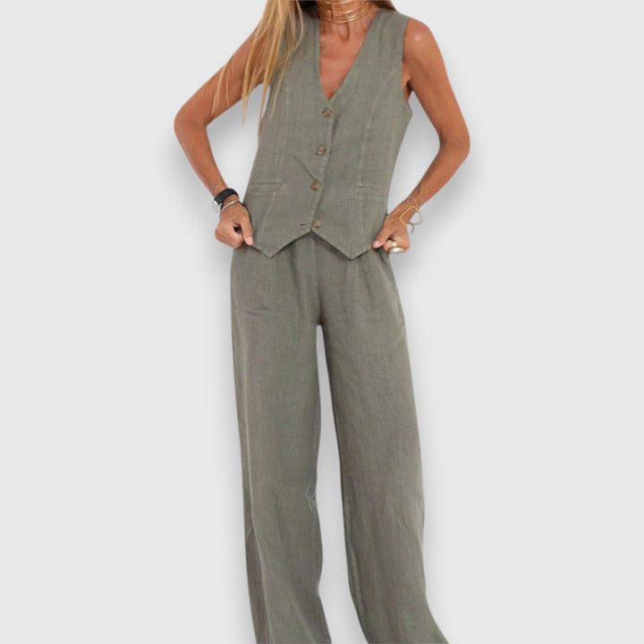 Suve kaheosaline komplekt kerge nautimise jaoks