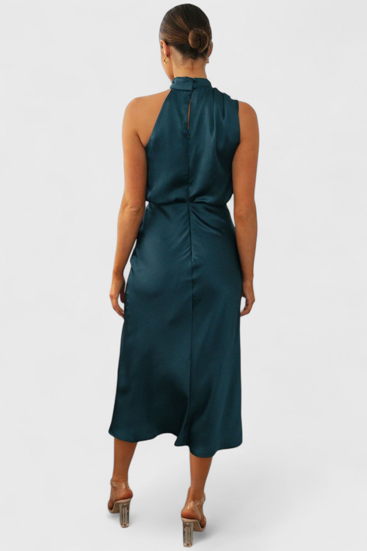 Rina - Elegant Clothing with Draped Collar