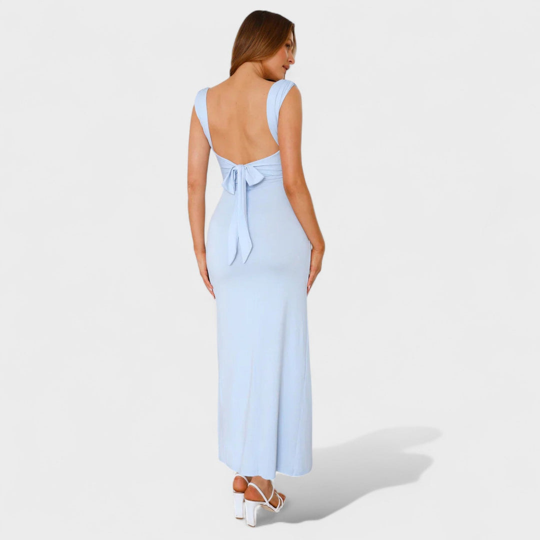 Constança - Elegant long dress with an open back