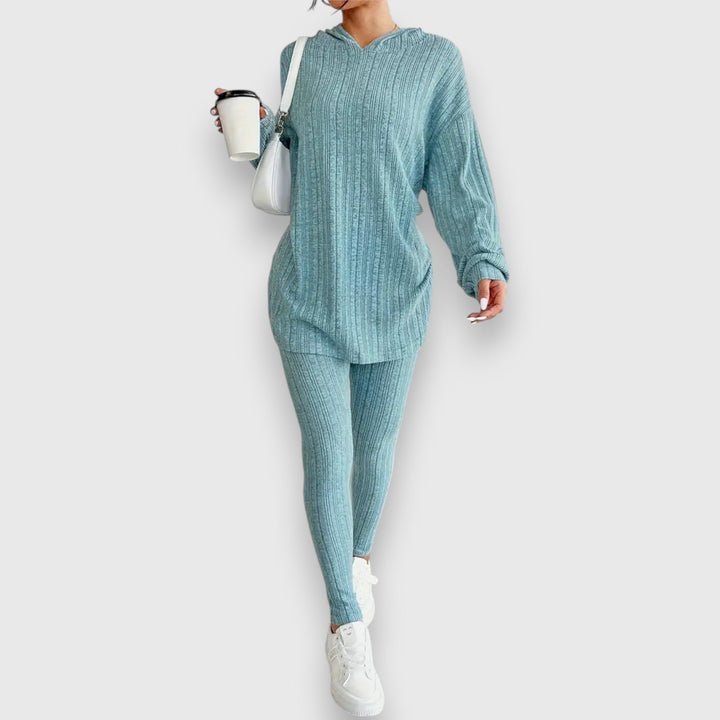 Praktiline kaheosaline komplekt