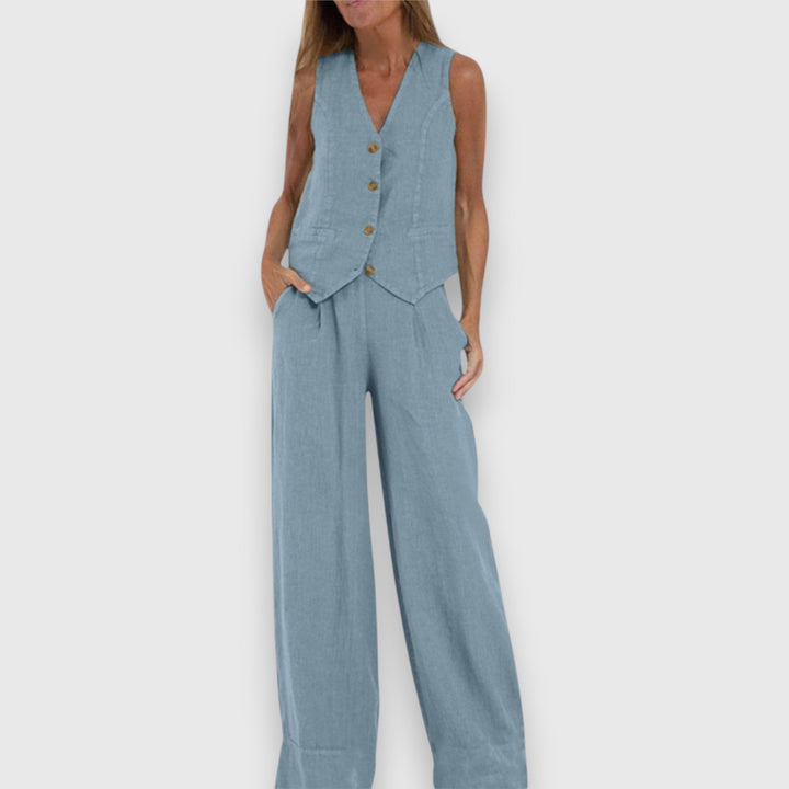 Suve kaheosaline komplekt kerge nautimise jaoks