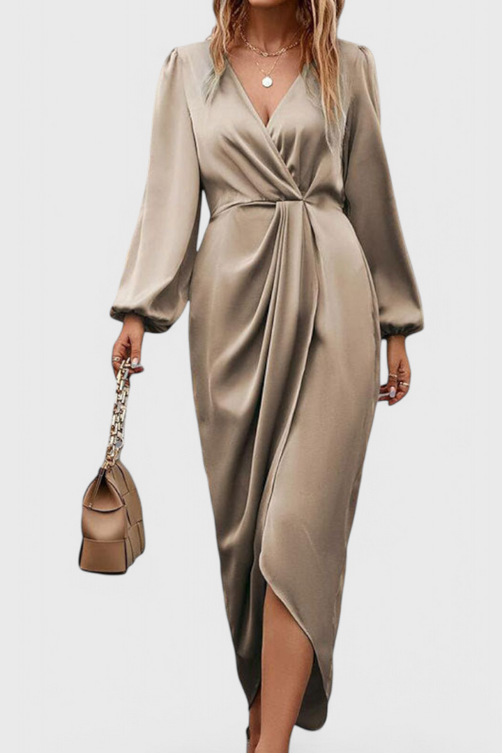 Giada - Elegant Long Dress with V-Neck and Side Slit