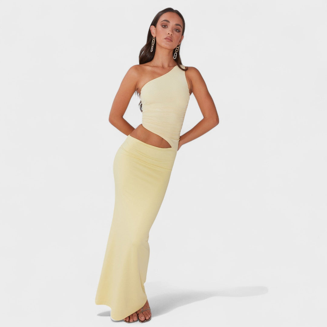 Seranella - Maximum Asymmetric Dress with a Slit