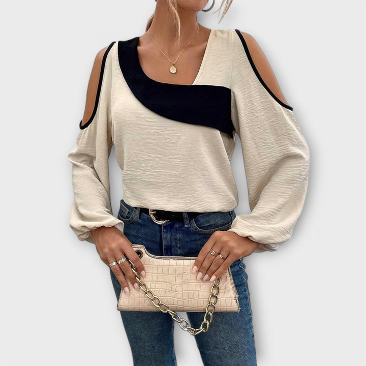 Anica - ruudukujulise dekolteega pluus