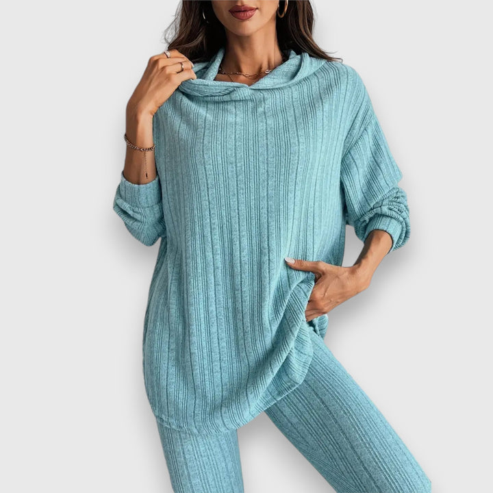 Praktiline kaheosaline komplekt