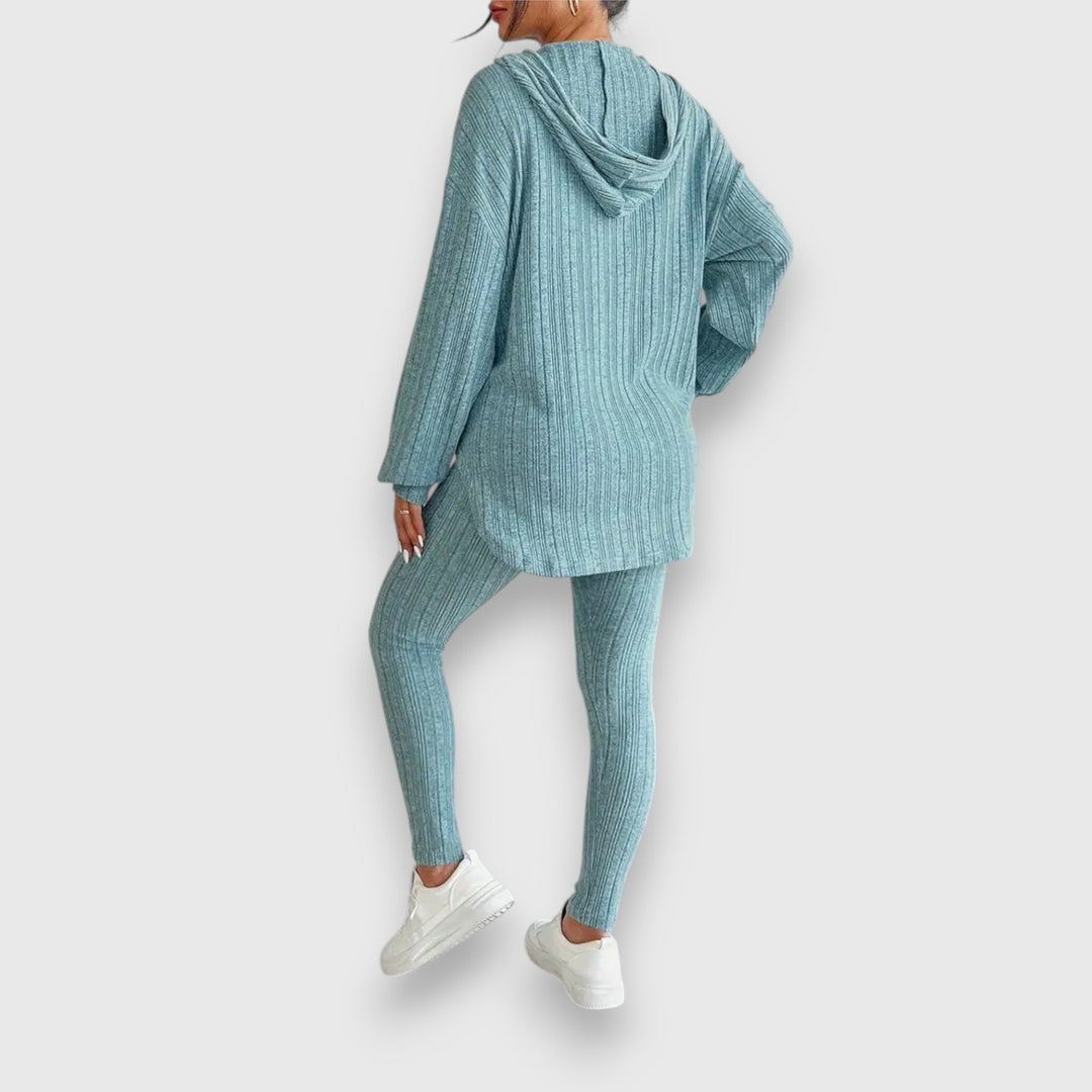 Praktiline kaheosaline komplekt