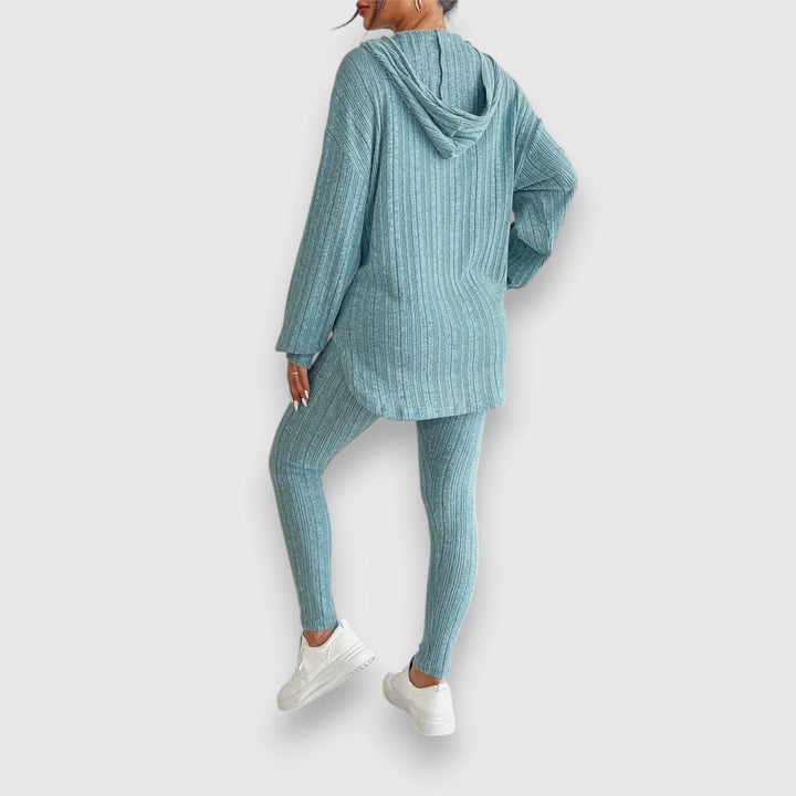 Praktiline kaheosaline komplekt