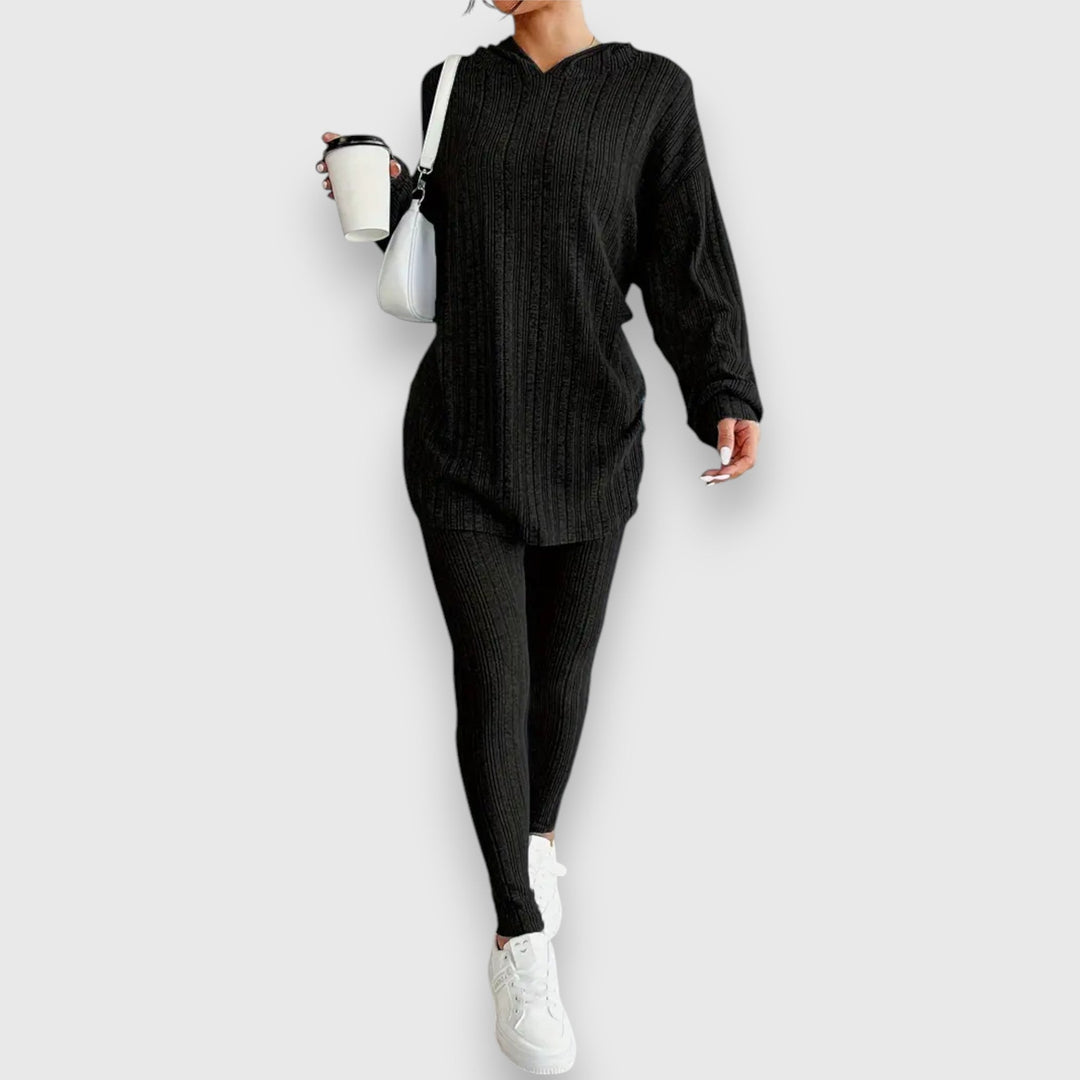 Praktiline kaheosaline komplekt