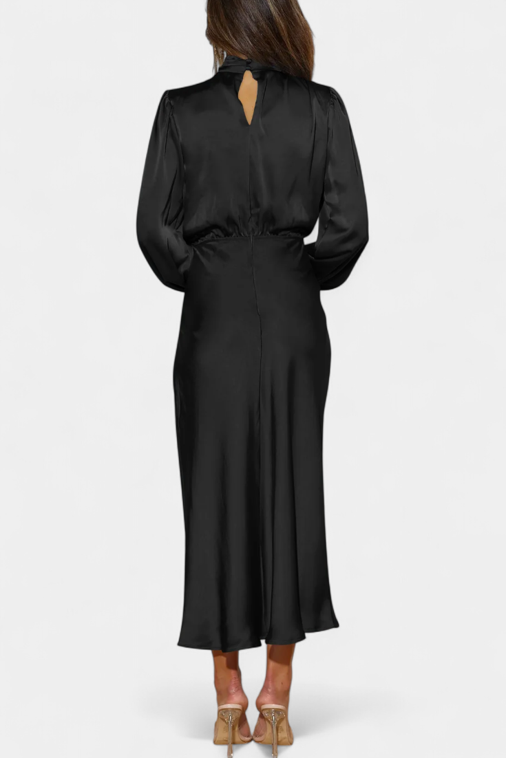 Cecila - Maxi dress with a high collar and floral pattern